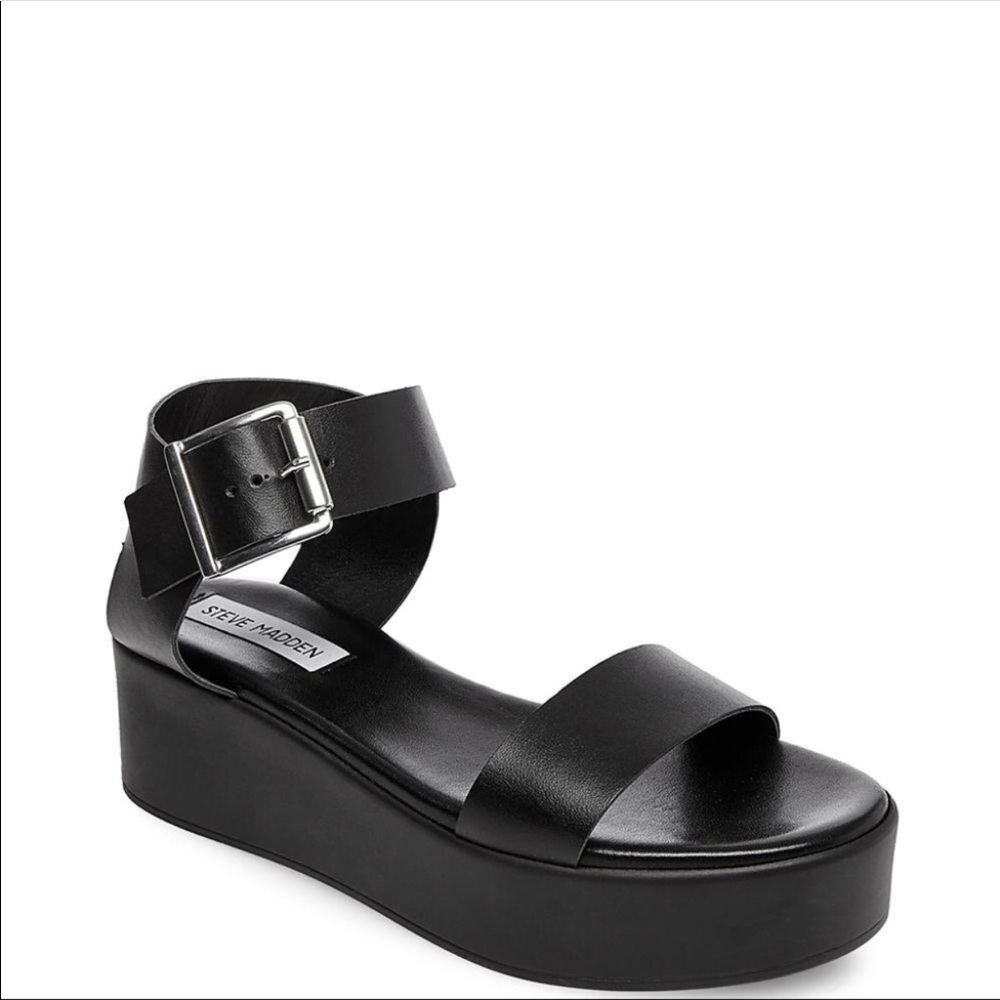 Major iso steve madden black platform sandals!!’